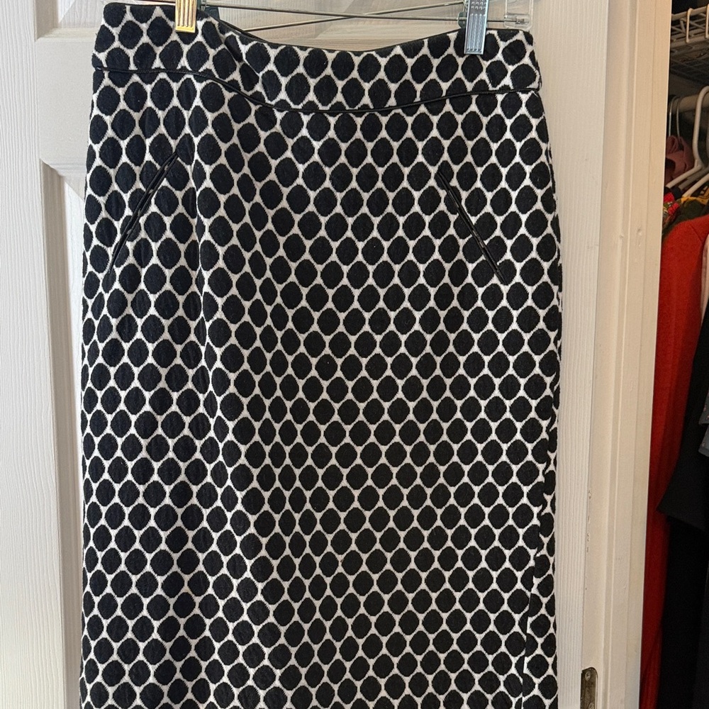 Black and White Patterned Women's Skirt